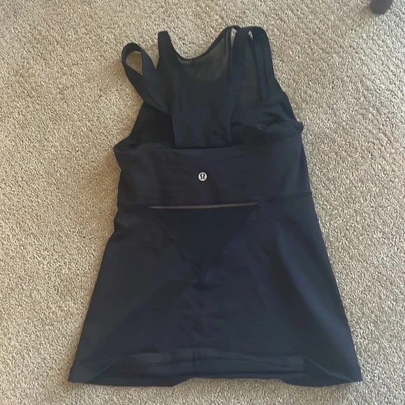 NWOT Lululemon Running in the City Tank - Picture 4 of 5